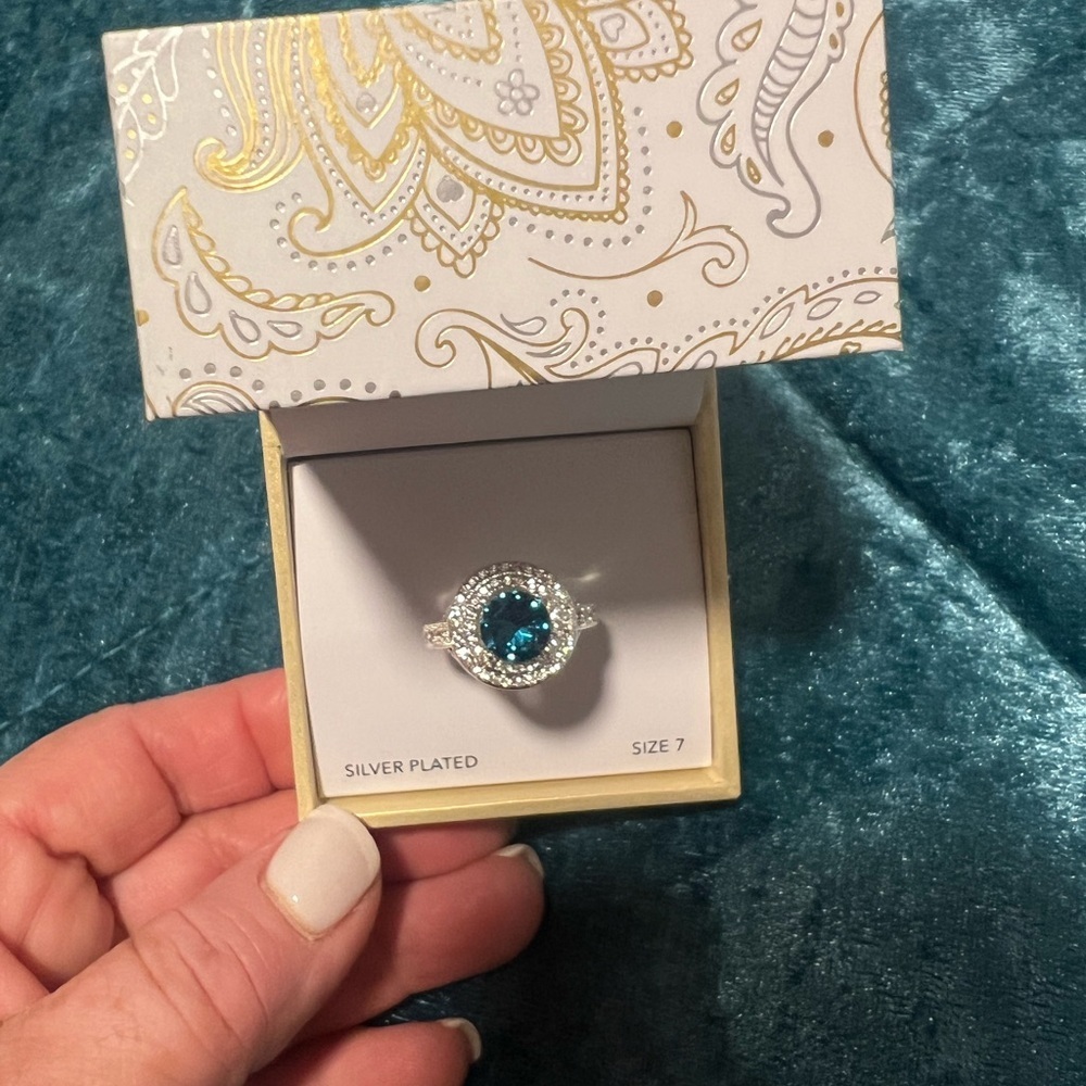 Silver-Tone Pavé & Color Crystal Solitaire Ring/size 7 - Picture 2 of 15